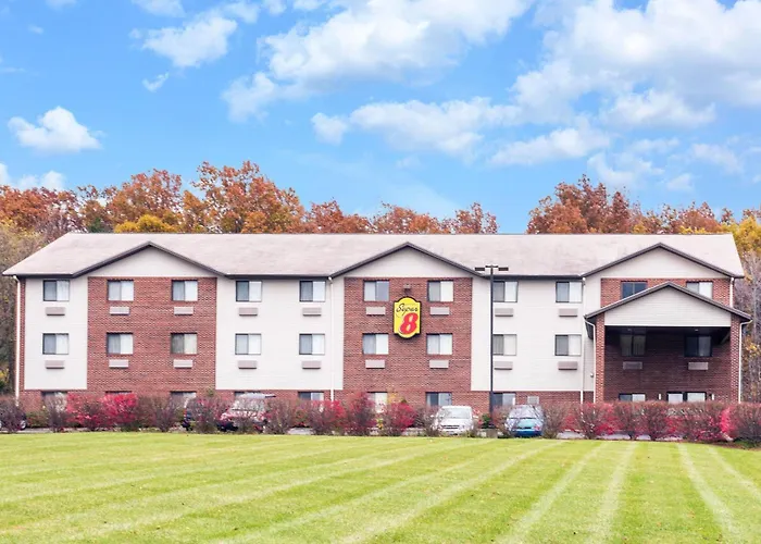 Super 8 By Wyndham Richfield Cleveland